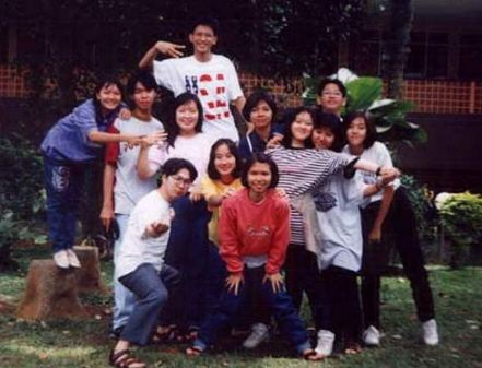 InI SeMuAnYa TeMeN SeKeLaS HaNnY SeLaMa dI KeLaS 2 dan 3 SmA Di rIcCi 1-KoTa.....